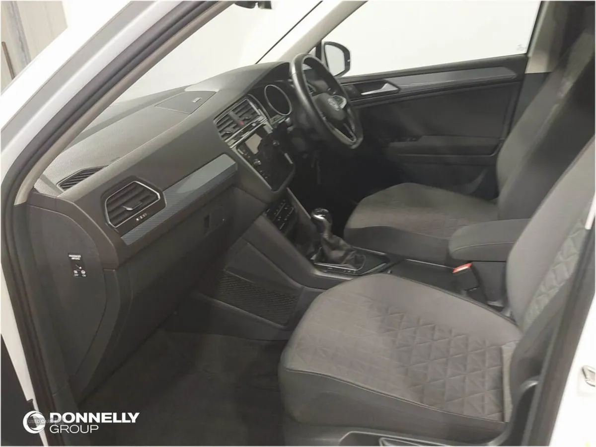 Volkswagen Tiguan 1.5 TSI 150 Life 5dr - Image 2