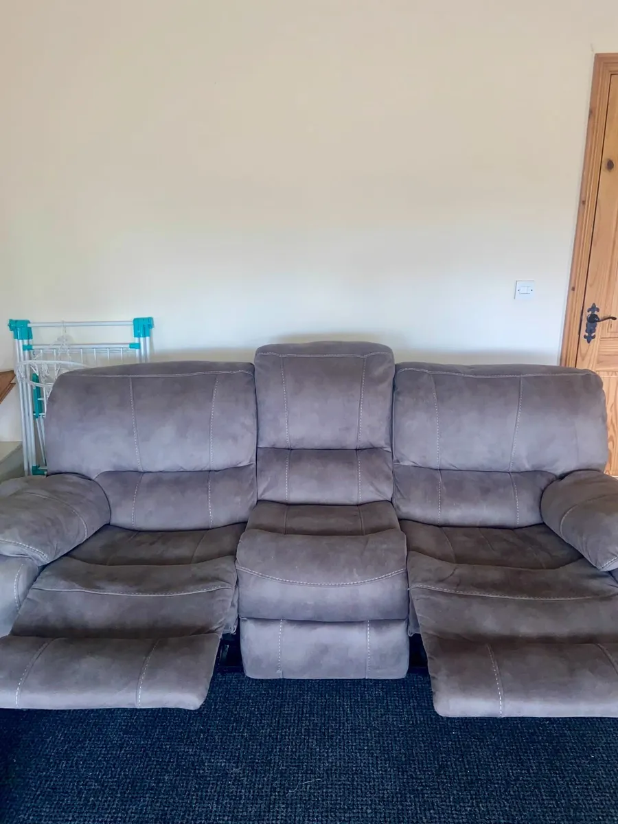 3 seater recliner for sale - Image 2