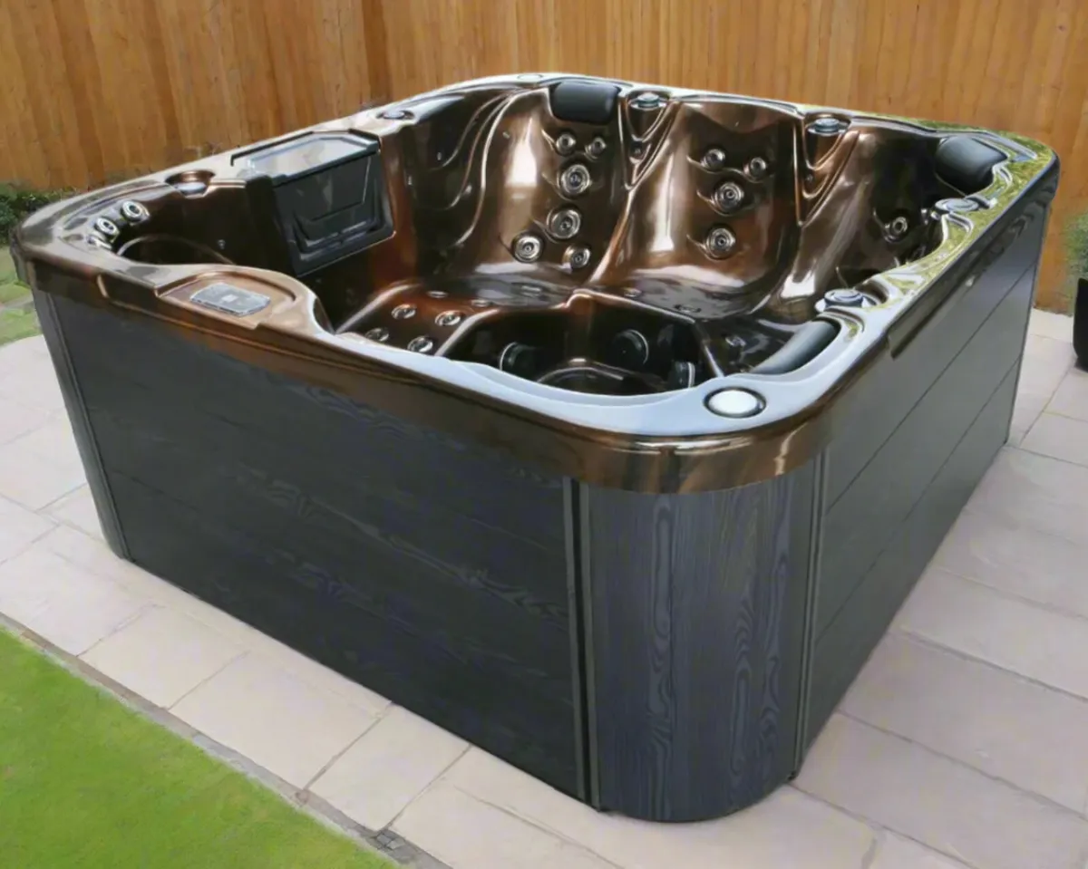 Free Delivery Steps & Lid - Image 1
