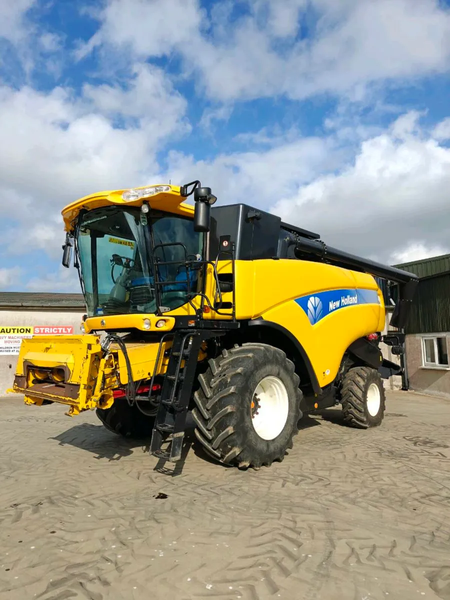New Holland CX8040 - Image 1