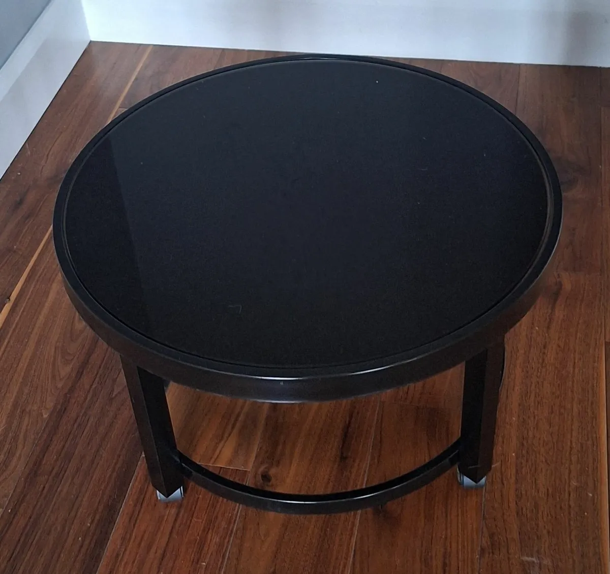 Triplet of neat round tables with glass tops - Image 2
