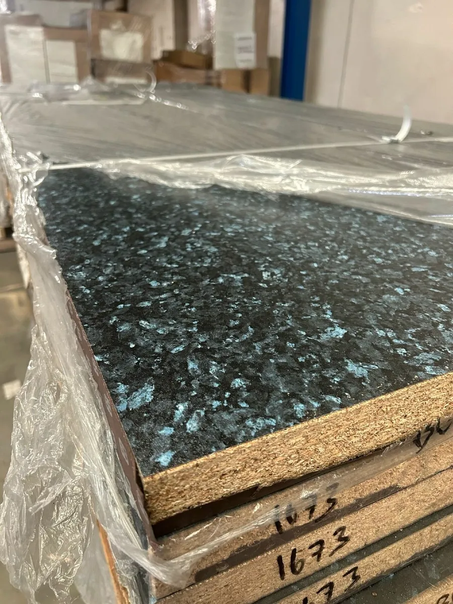 3m x 600 Blue magma kitchen worktops - Image 2