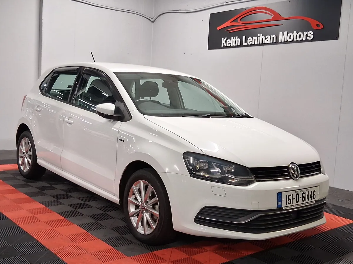 2015 Volkswagen Polo **AUTO - LOW KLMS** - Image 1