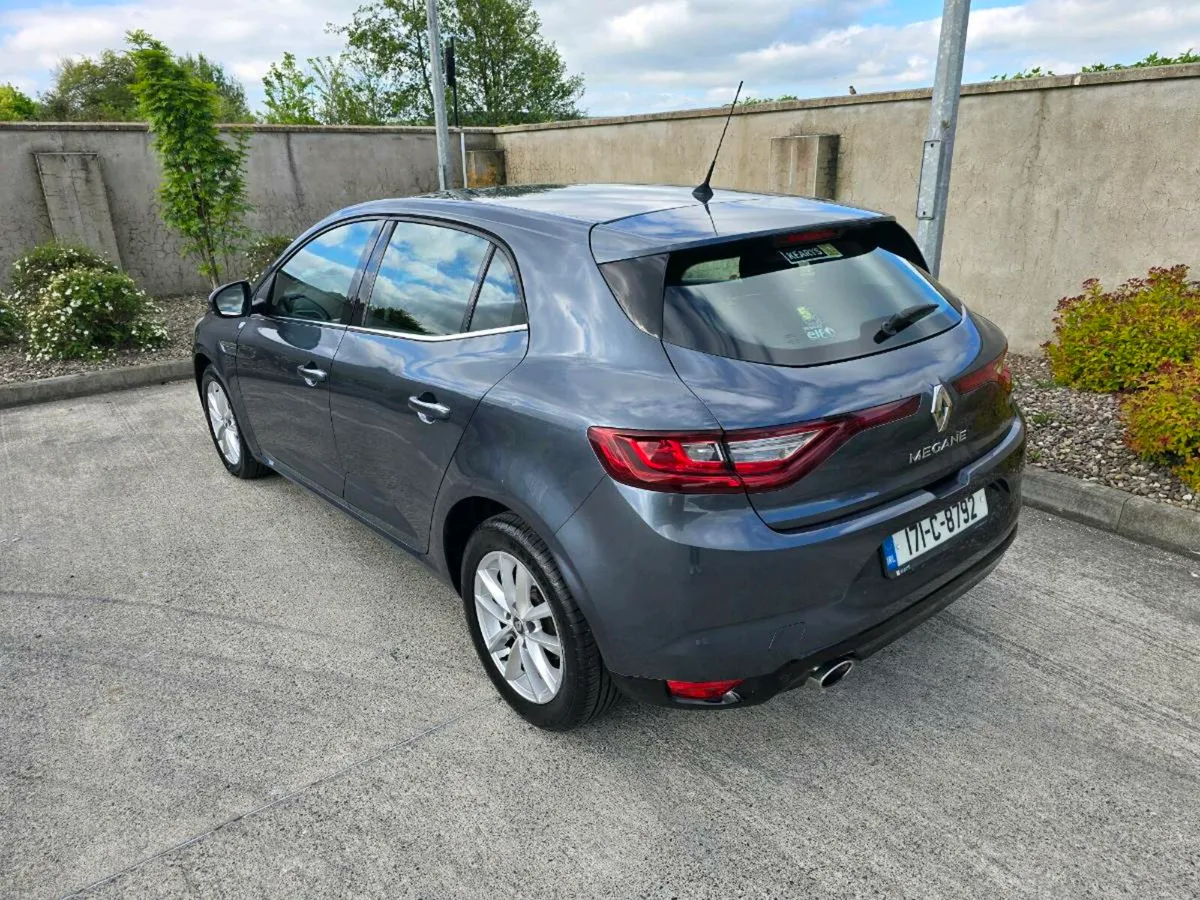 Renault Megane Dynamique Automatic - Image 4