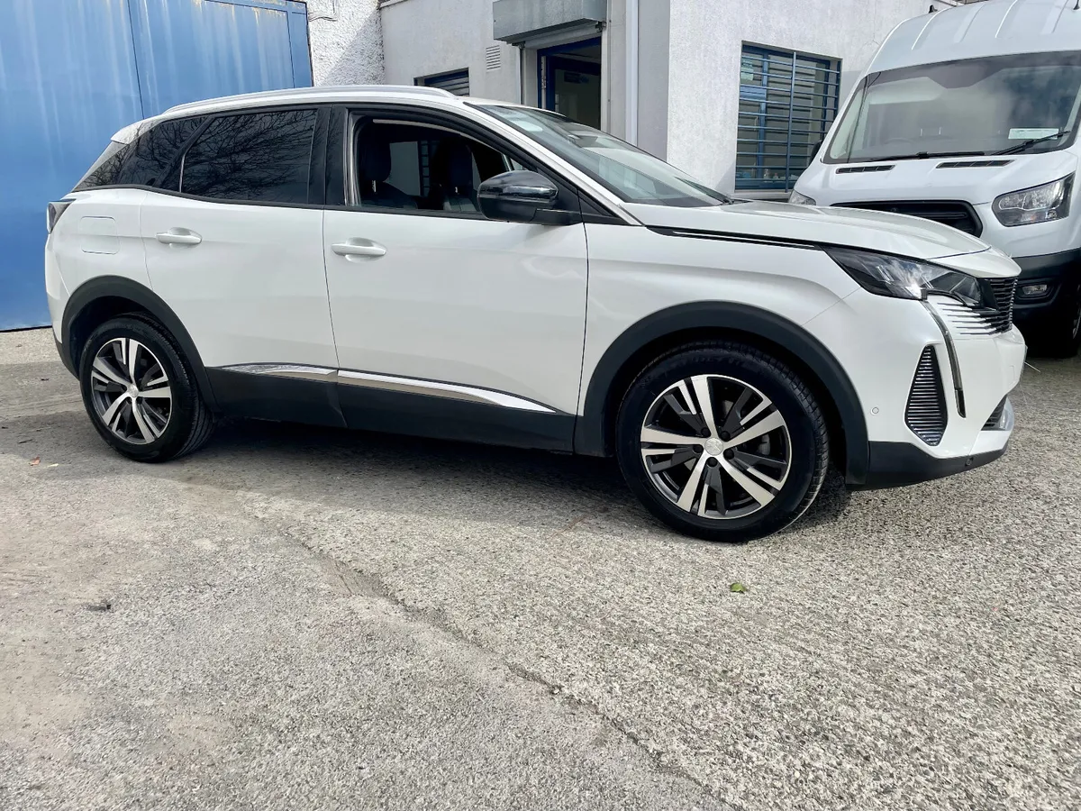 Peugeot 3008 Allure 1.5 BlueHDI 130BHP Manual,2022 - Image 2