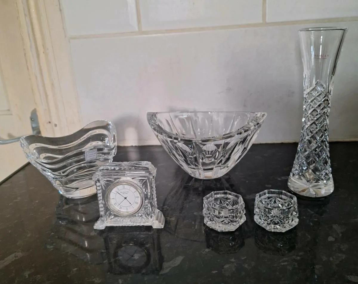 Selection of small crystal items as per photo