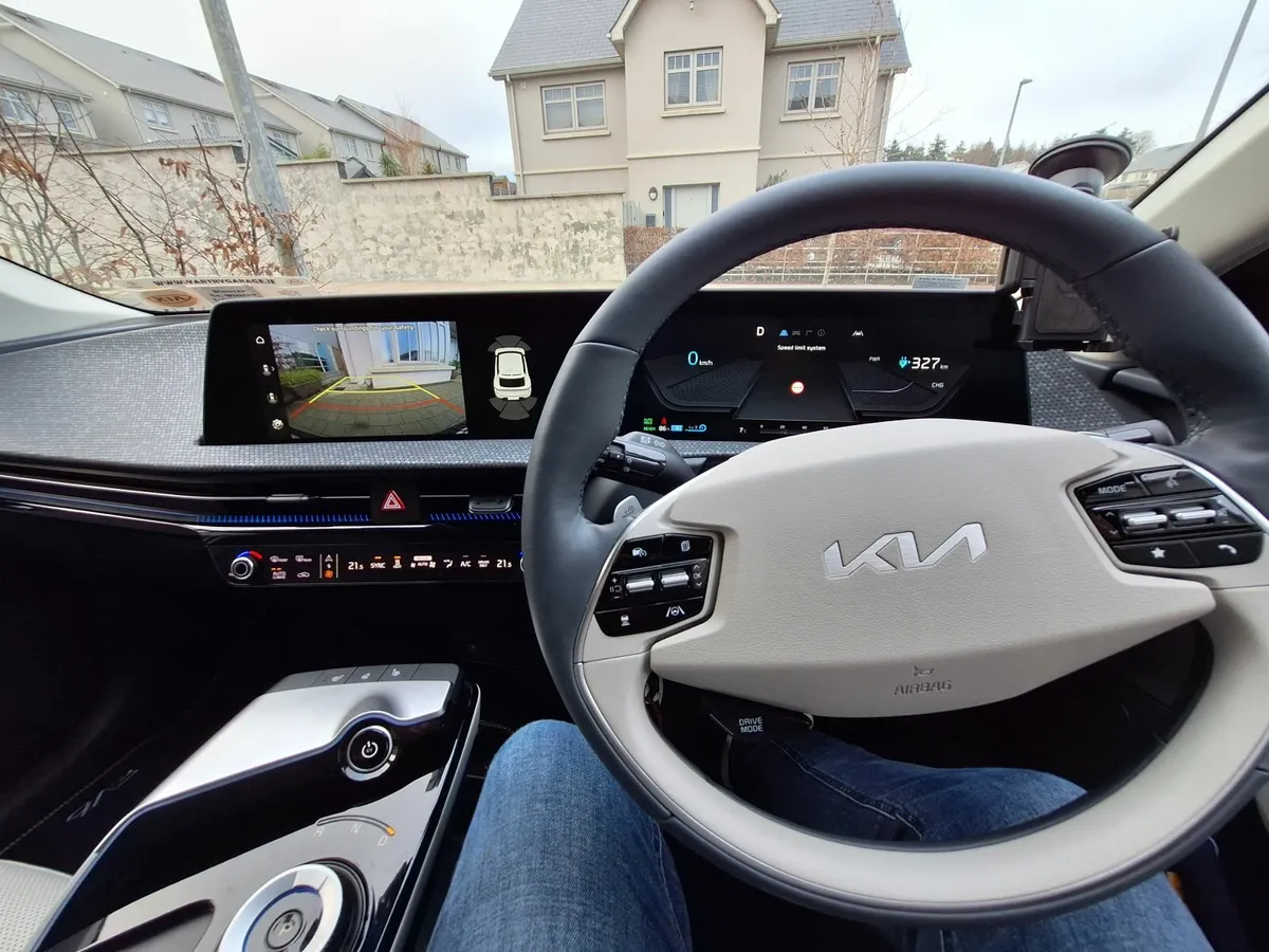 Kia EV6 2023 - Image 3