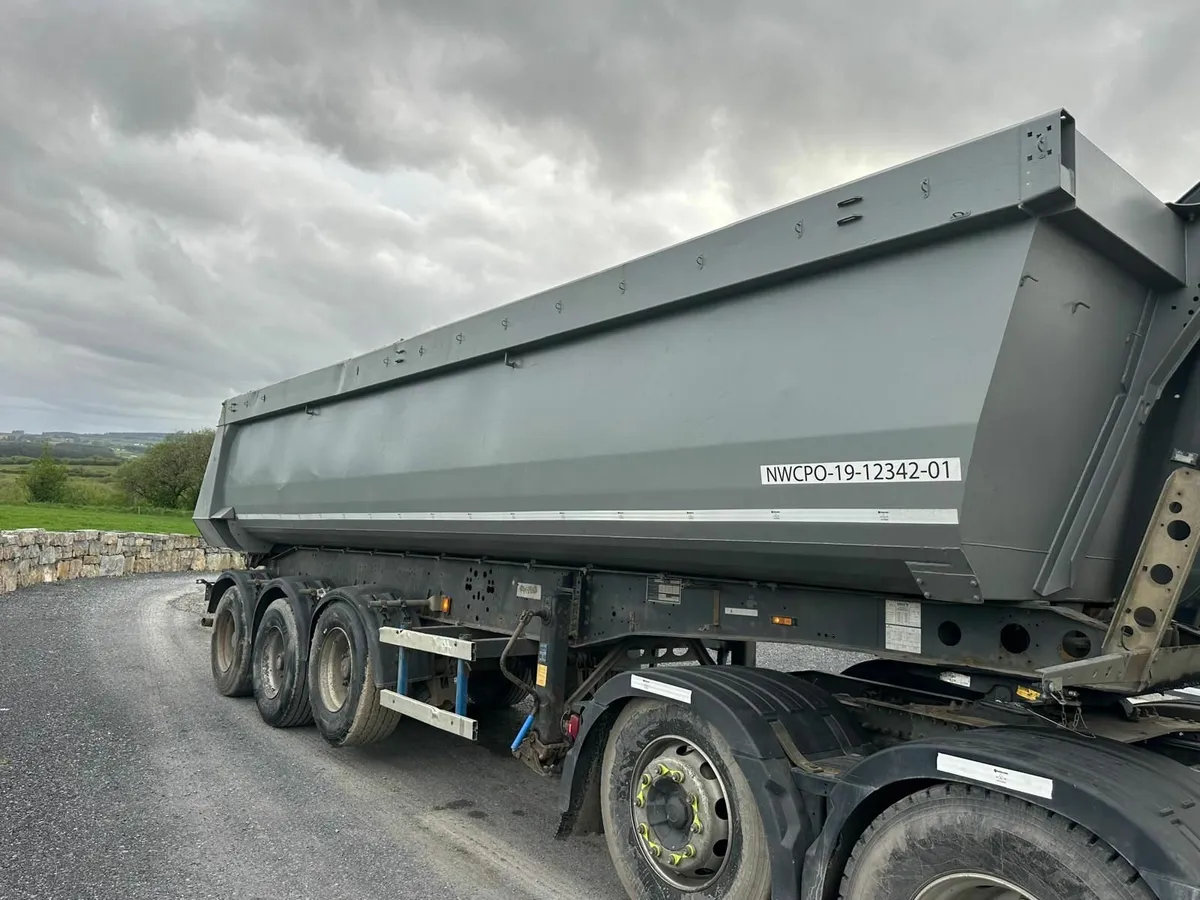 2016 Schmitz Artic Trailer - Image 1