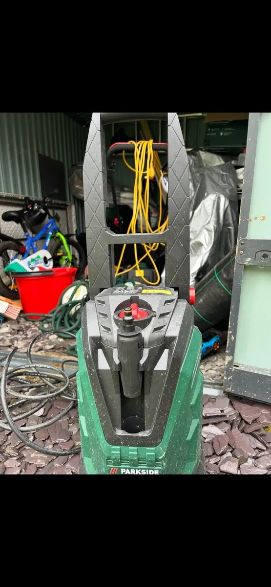 Power washer - Image 1