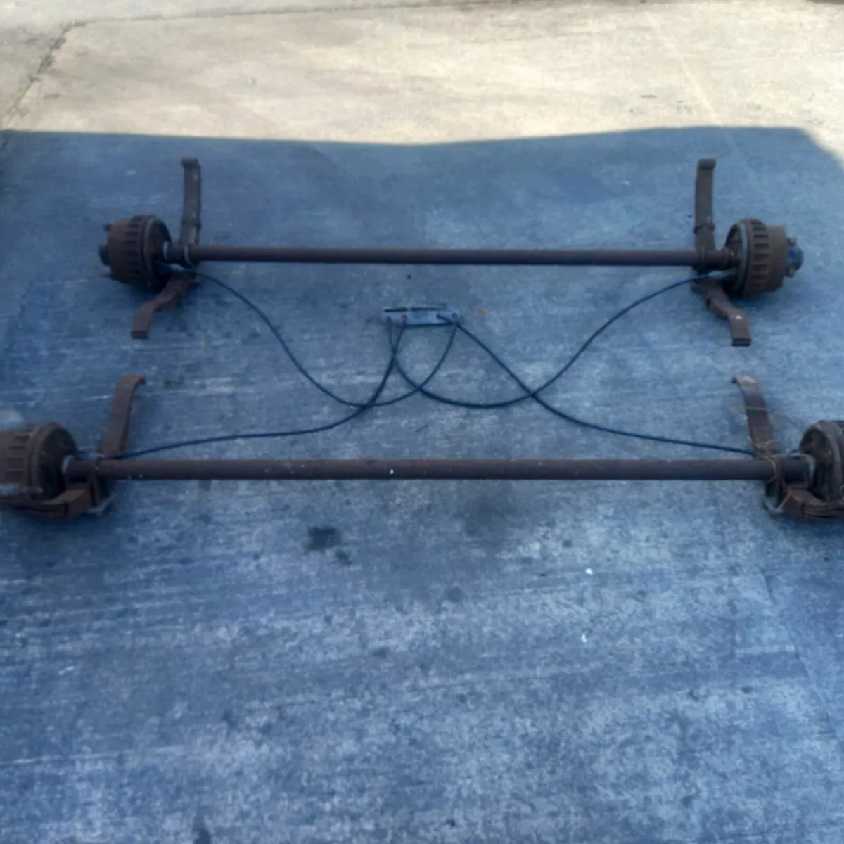 Trailer axels - Image 1