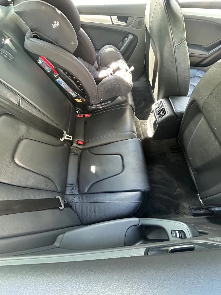 Audi A4 2014 - Image 2