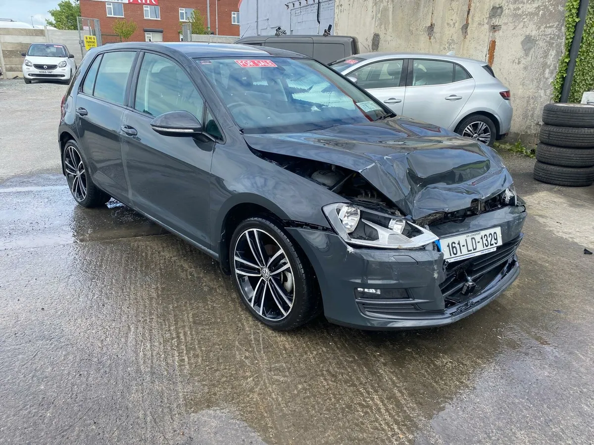 VW Golf 2.0 diesel ⛽️ 2016  front damage - Image 4