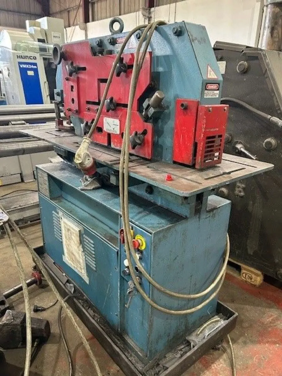 KINGSLAND 45 TON XS IRONWORKER - Image 2