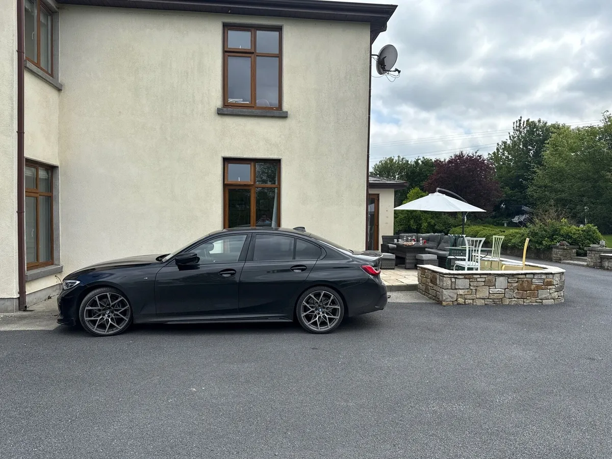 BMW M 340d - Image 1