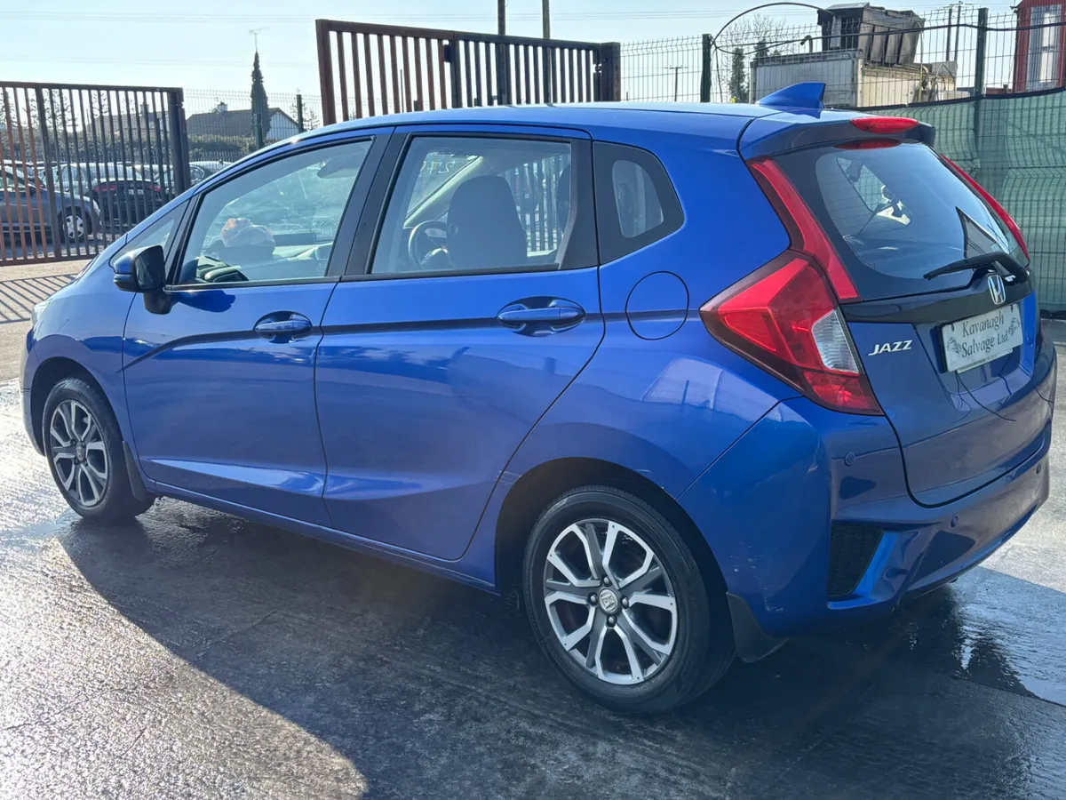 2018 Honda jazz Automatic light damage - Image 4