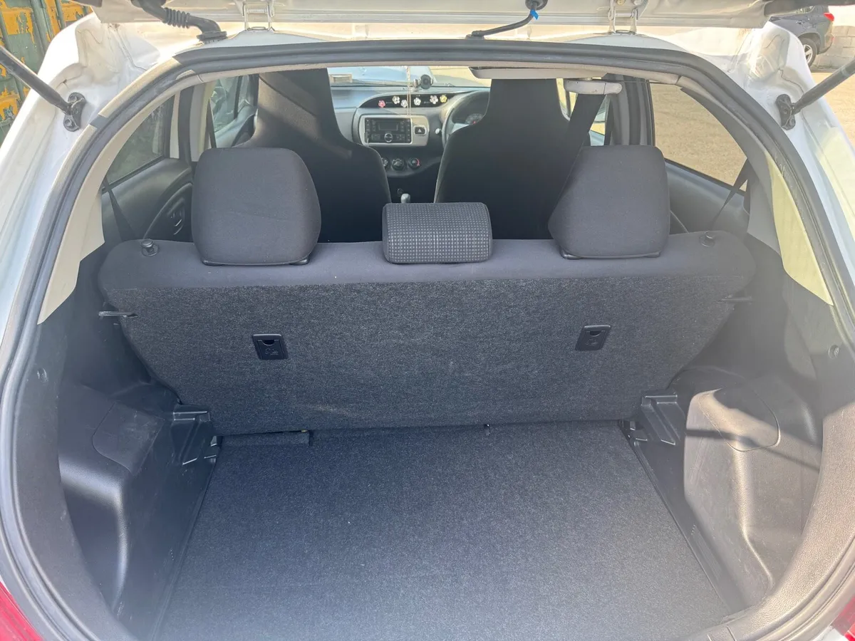 Car - Image 3