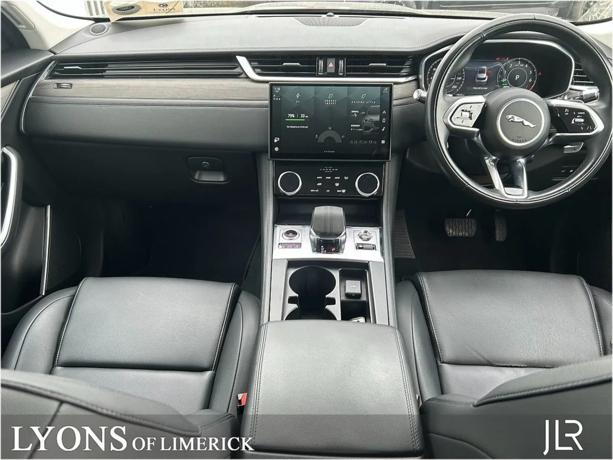 Jaguar F- PACE 2.0 I4 Phev 404 PS AWD Auto - Image 4