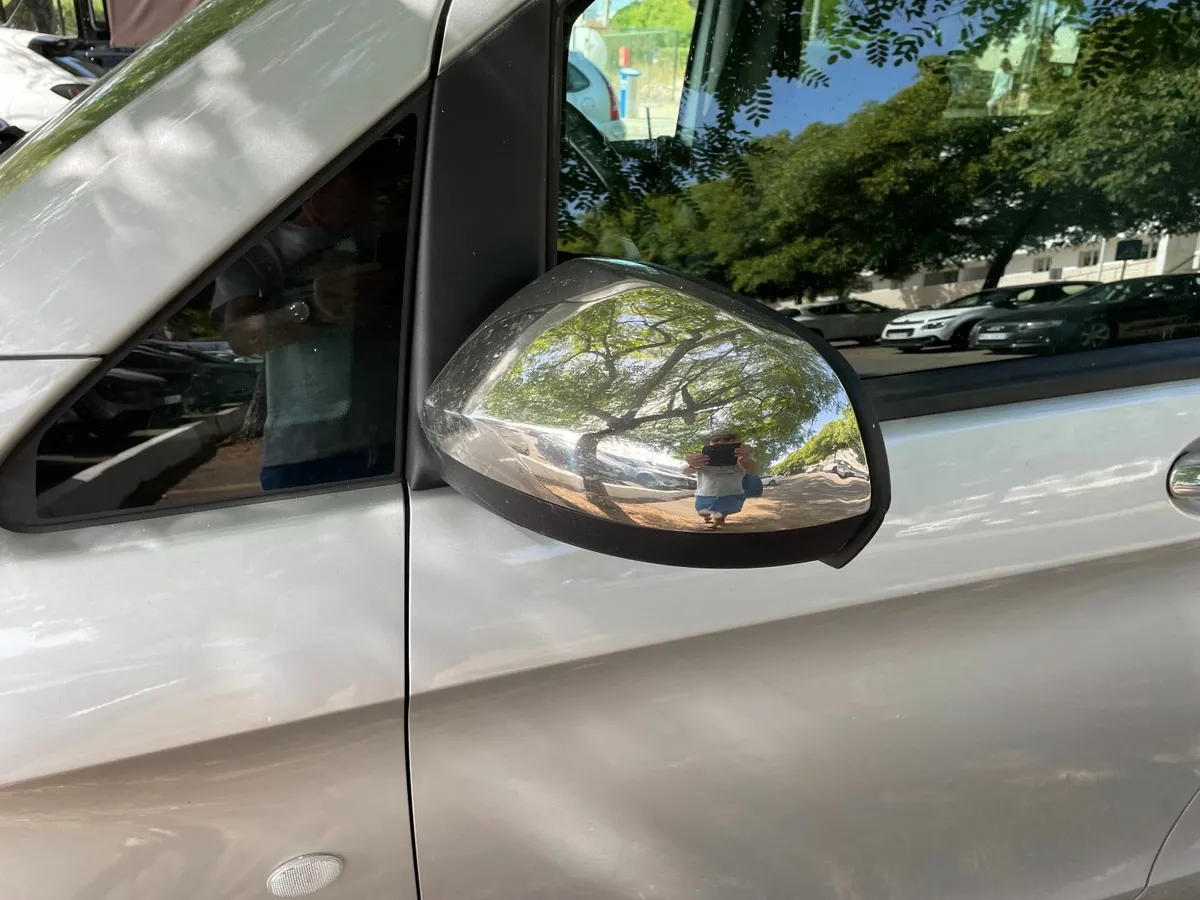 Mercedes Vito mirror and handle accessories - Image 2