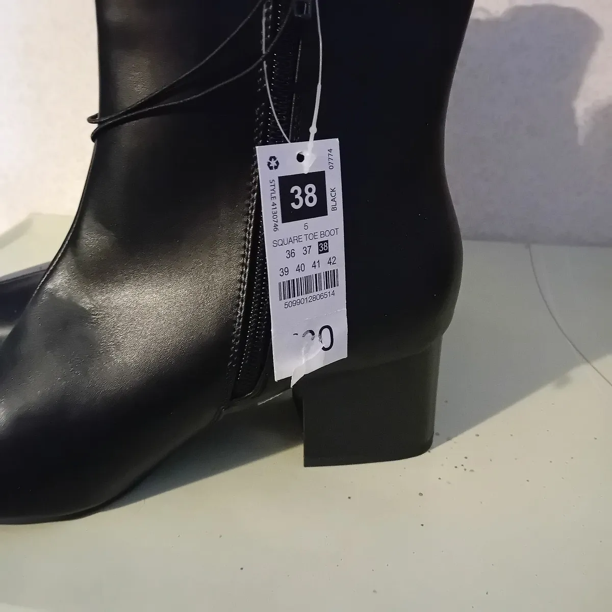Lovely Ladies Boots - Image 1