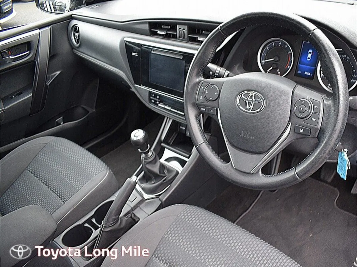 Toyota Corolla 1.33 LUNA SPORT 4dR - Image 3