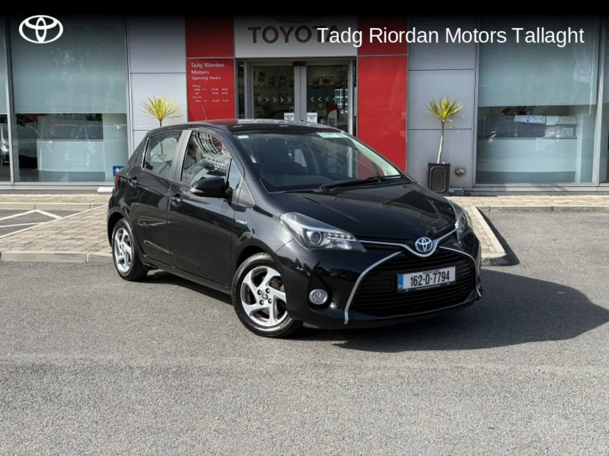 Toyota Yaris HYBRID LUXURY MC - Image 1