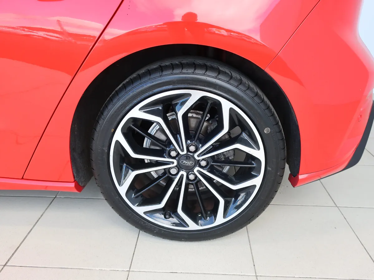 2021 FORD FOCUS ST-LINE 1.5TDCi 120PS 5DR - Image 4