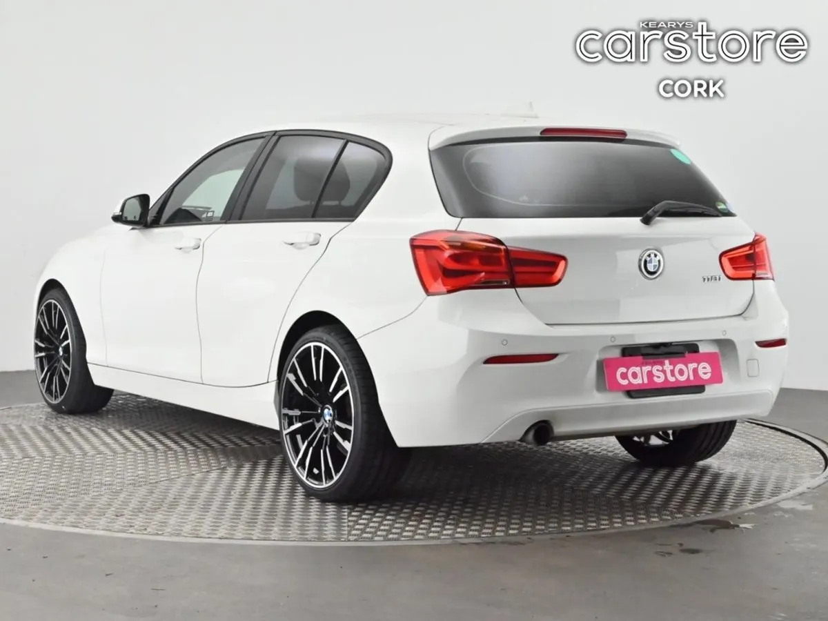 BMW 1 Series 118i 1.5 Auto - Image 3