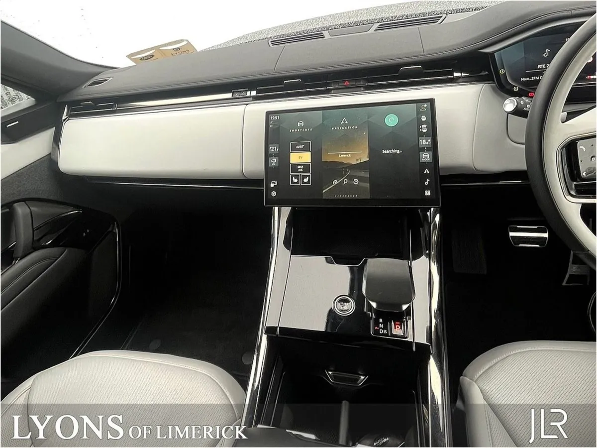 Land Rover Range Rover Sport SWB 3.0 I6 Phev Dyna - Image 4