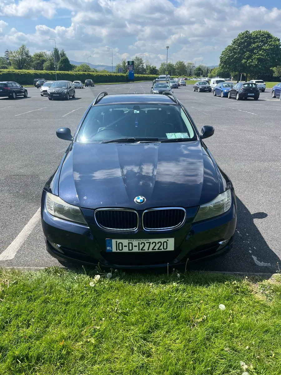 BMW 320d - Image 1