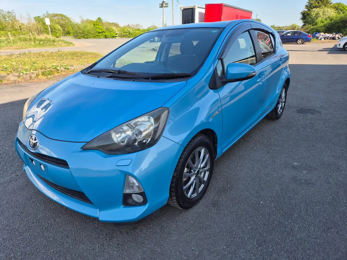 Toyota Aqua 2012 PUSH START - Image 2