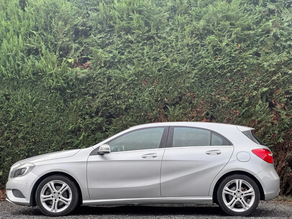 🌟 Mercedes Benz A180 2015 with 38k kms Only🌟 - Image 2