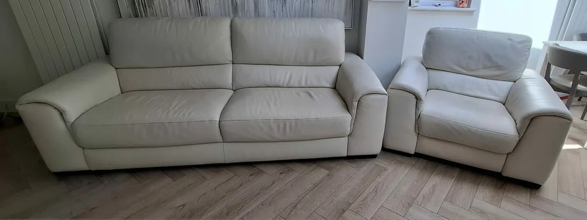NATUZZI LEATHER SOFA AND RECLINER ARMCHAI - Image 2