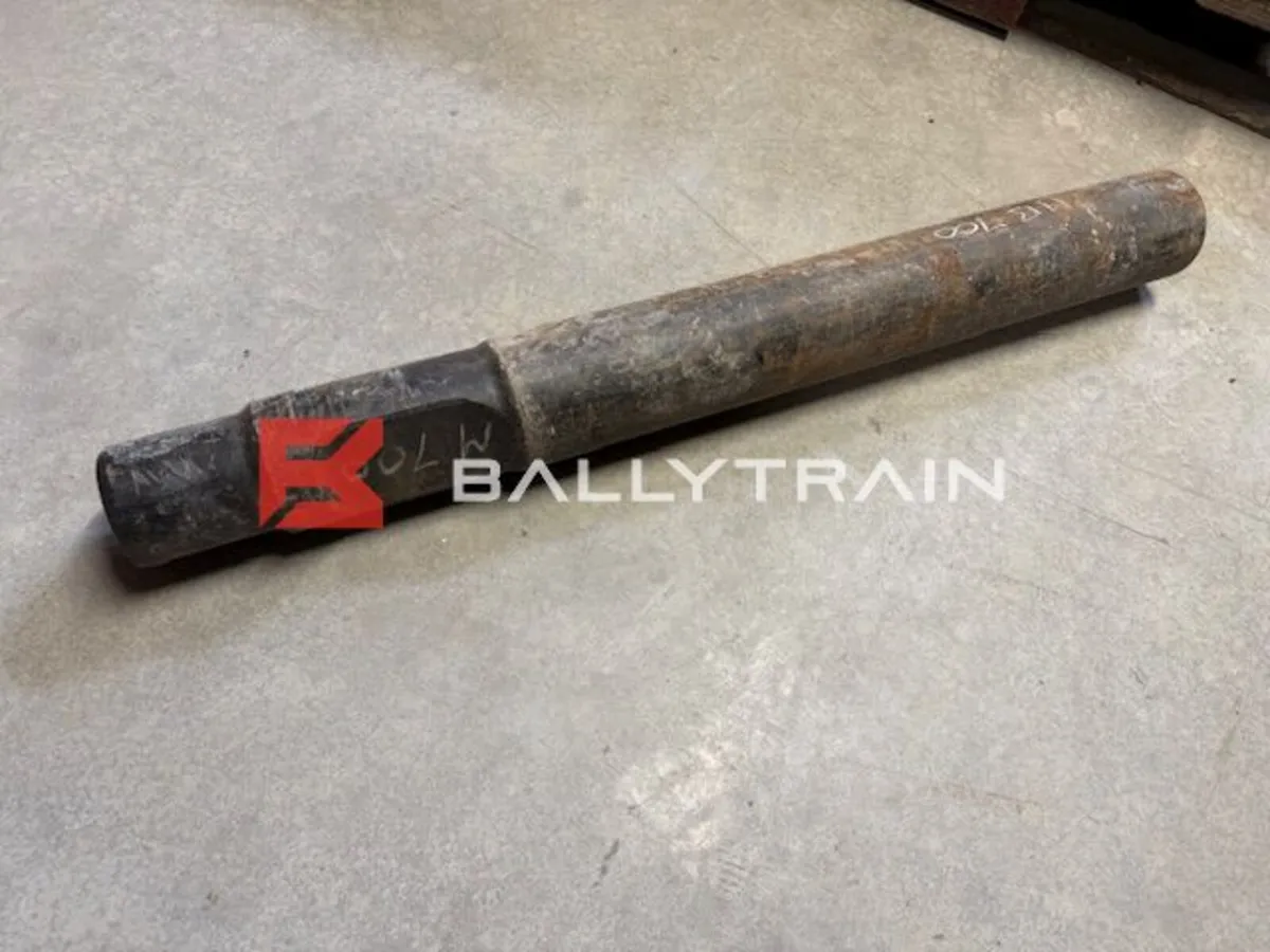 Montabert M700 Chisel - Image 4