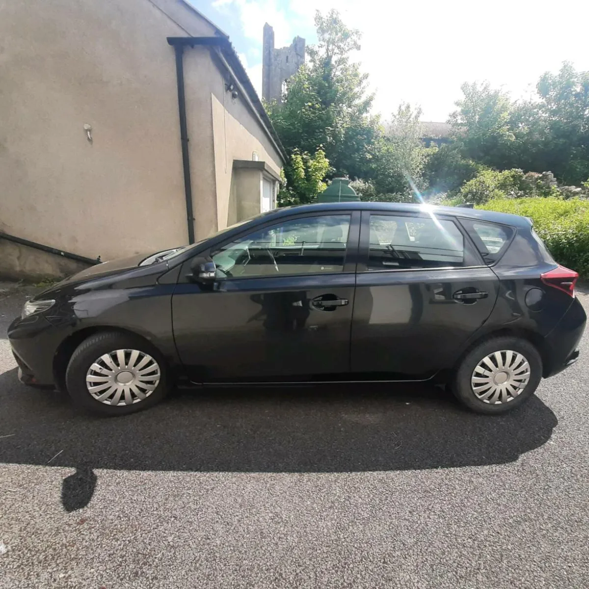 Car - Image 1