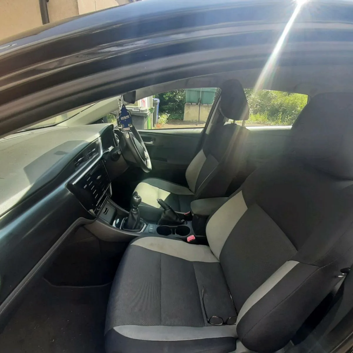 Car - Image 2