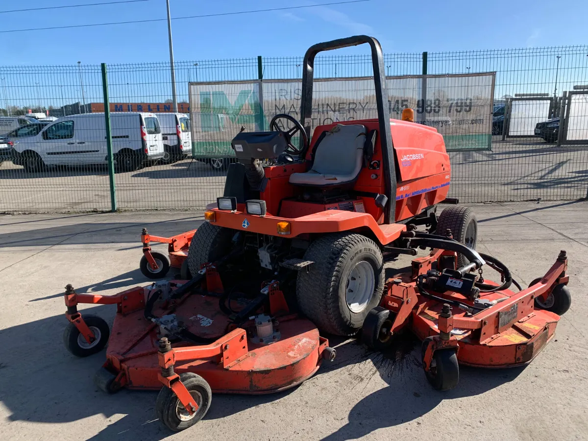 BID ONLINE NOW - JACOBSEN HR5111 BATWING MOWER - Image 1