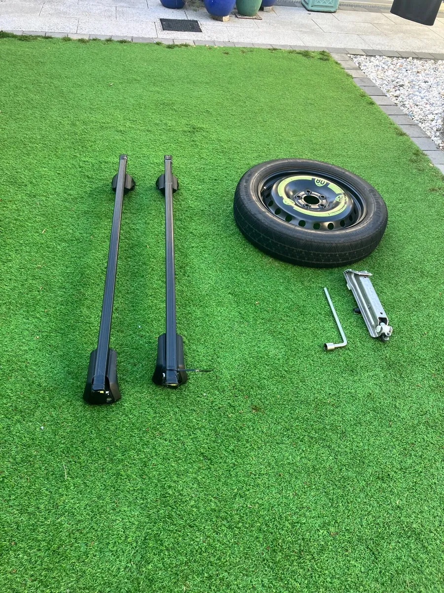 Space saver wheel set  E200 Mer € 80. rack= €100 - Image 4