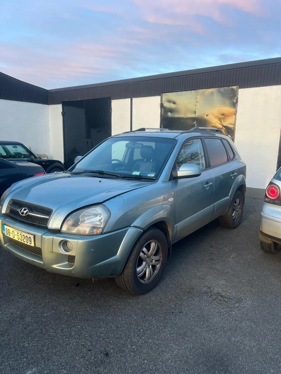 HYUNDAI TUCSON 2.0 CRDI AUTO. FOR PARTS - Image 2