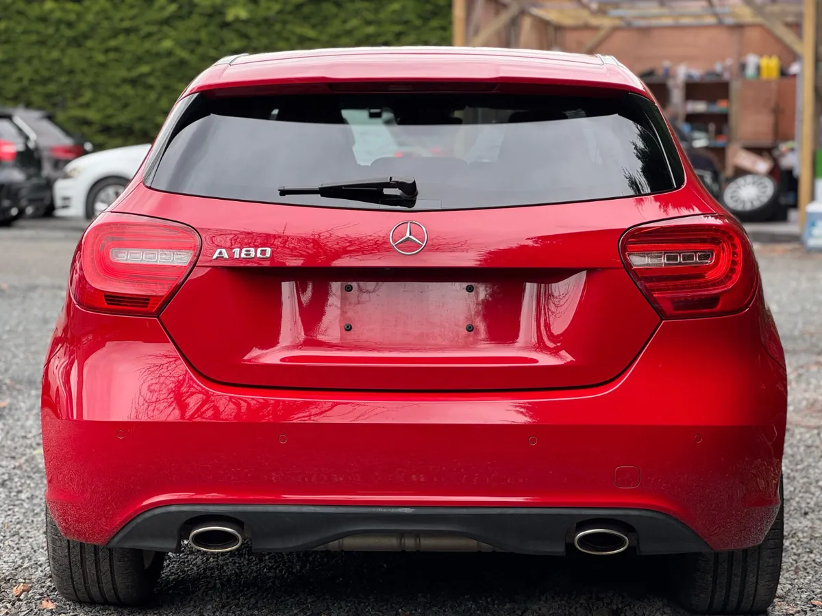 🌟Mercedes Benz A180  2014 with 72k kms Only 🌟 - Image 4