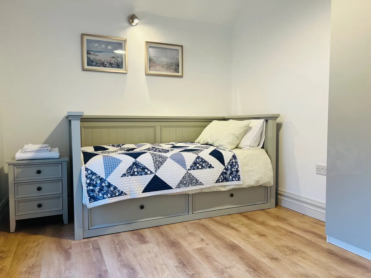 Single Bed_ Daybed - Image 1