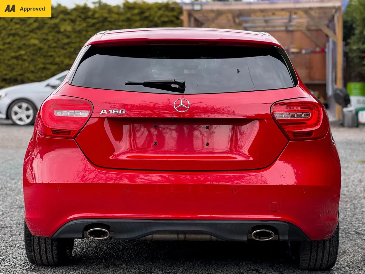 🌟Mercedes Benz A180 2015 with 30k kms only🌟 - Image 4