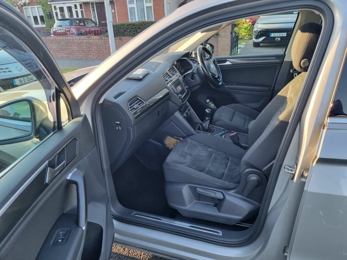 Volkswagen Tiguan 2017 - Image 4