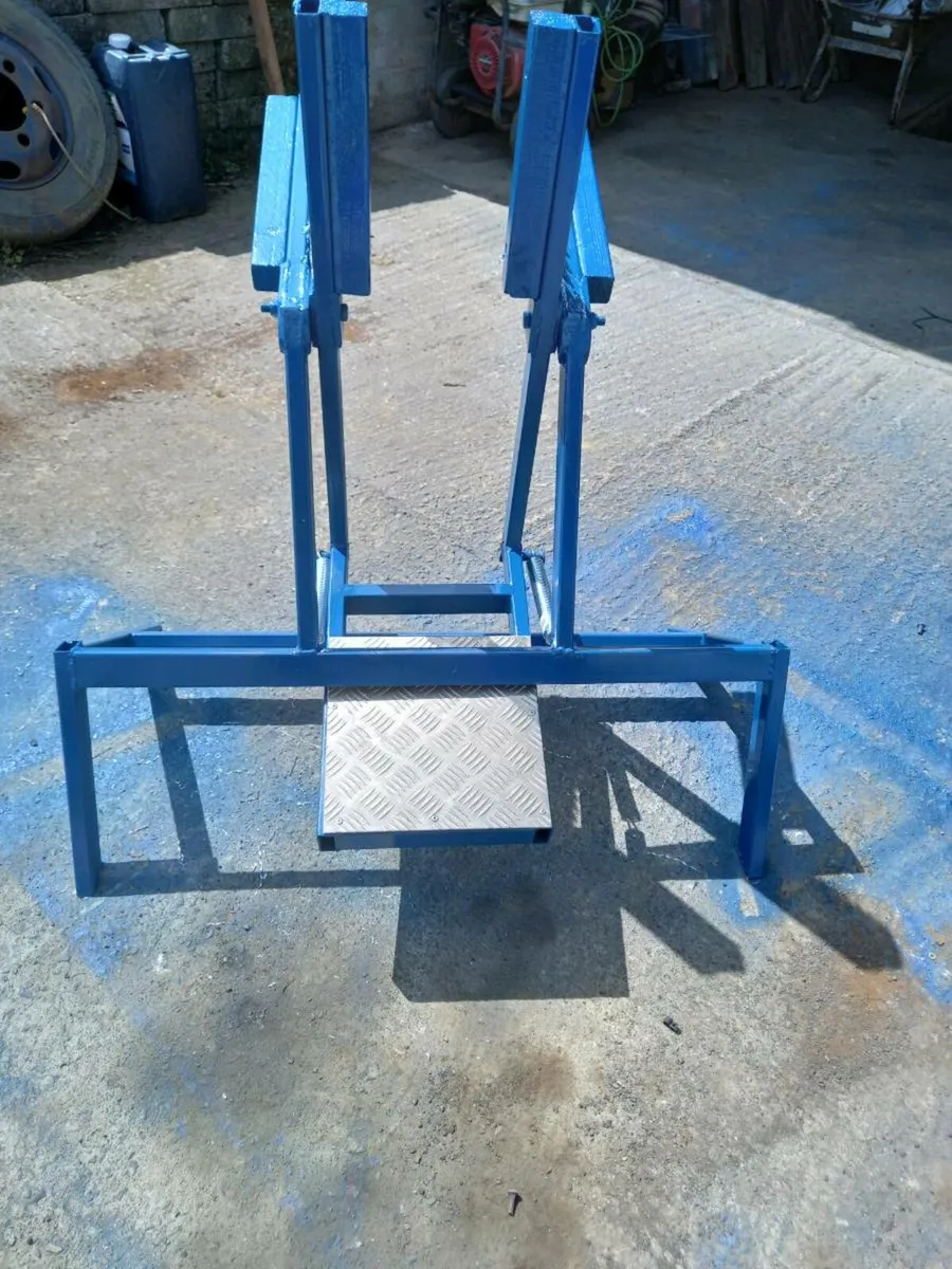 log holder - Image 1