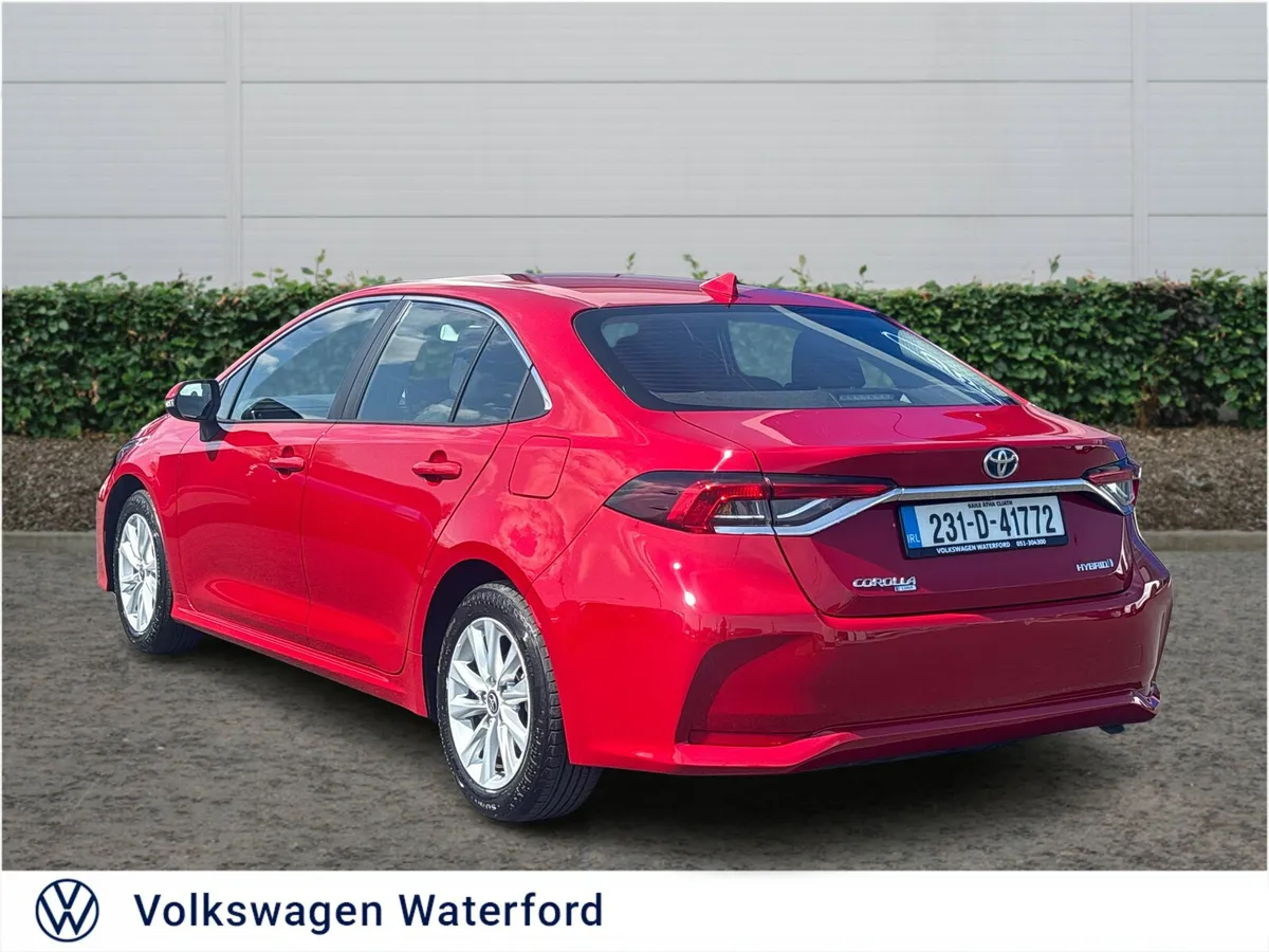Toyota Corolla  1.8 Hybrid Luna Saloon - Image 4