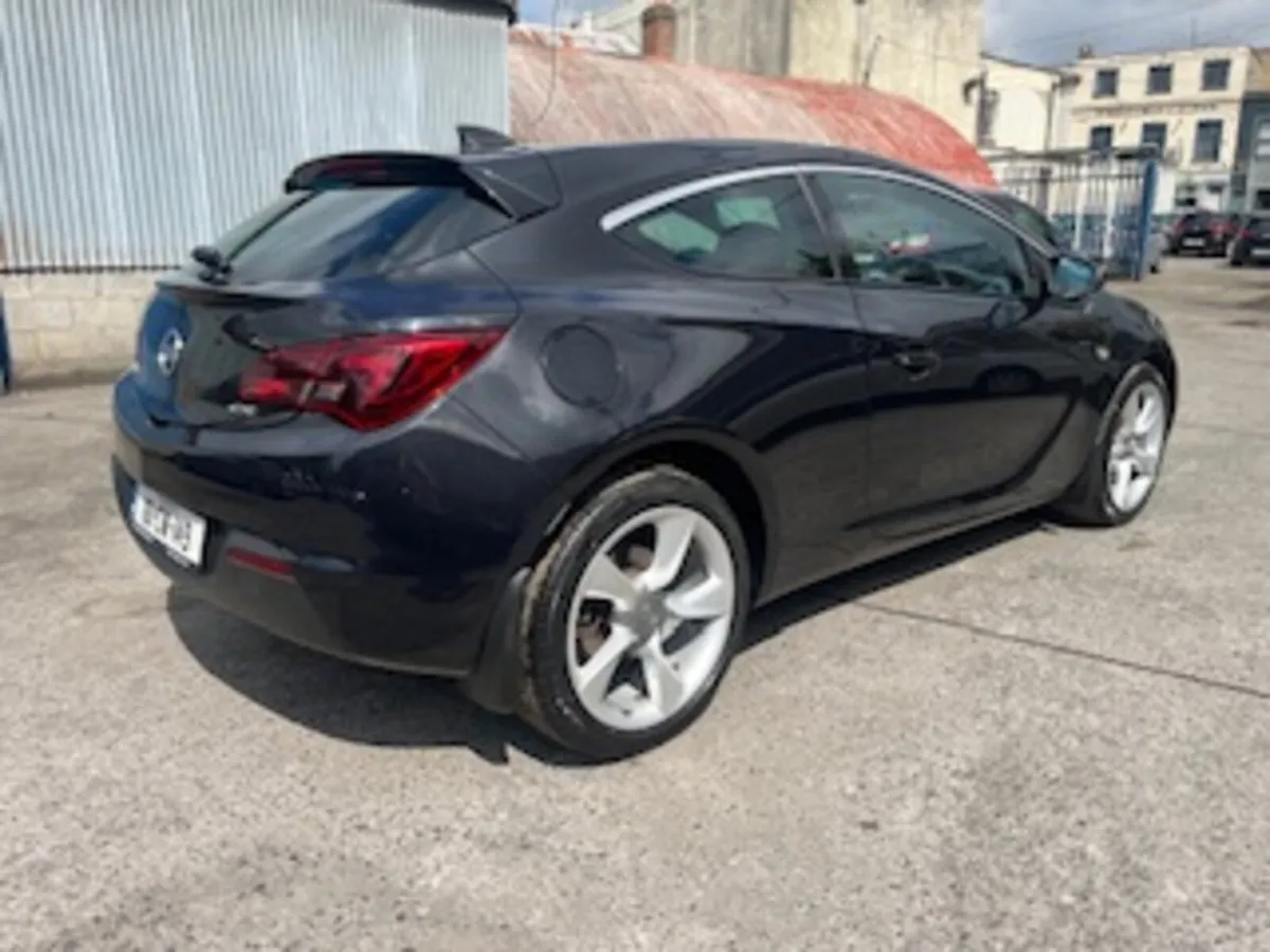 Opel Astra 2016, GTC, SRI, LOW MILEAGE - Image 3