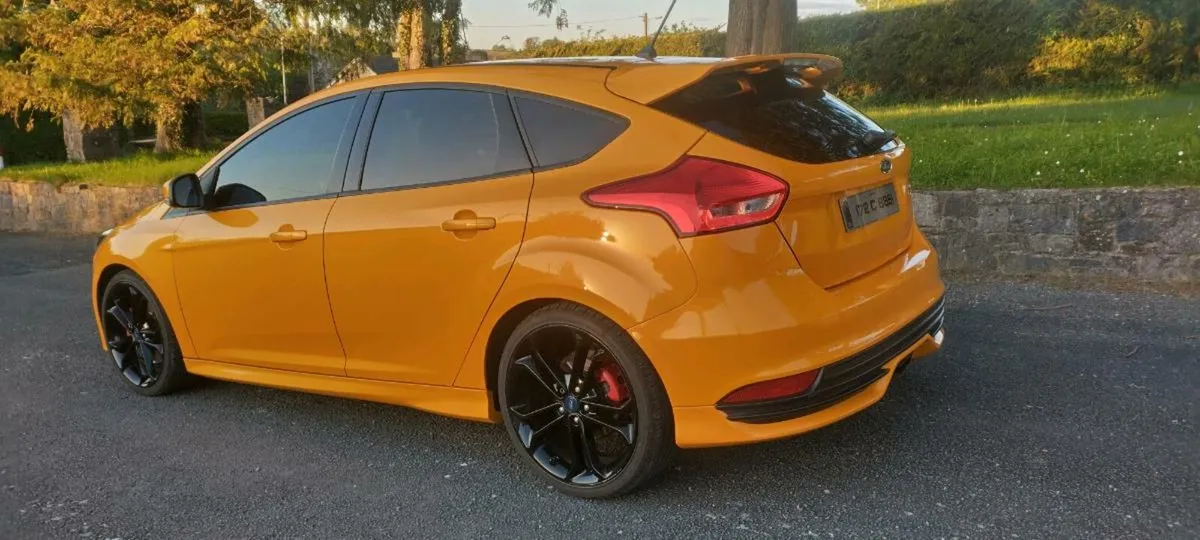 Ford Focus ST 2.0 250BHP - Image 3