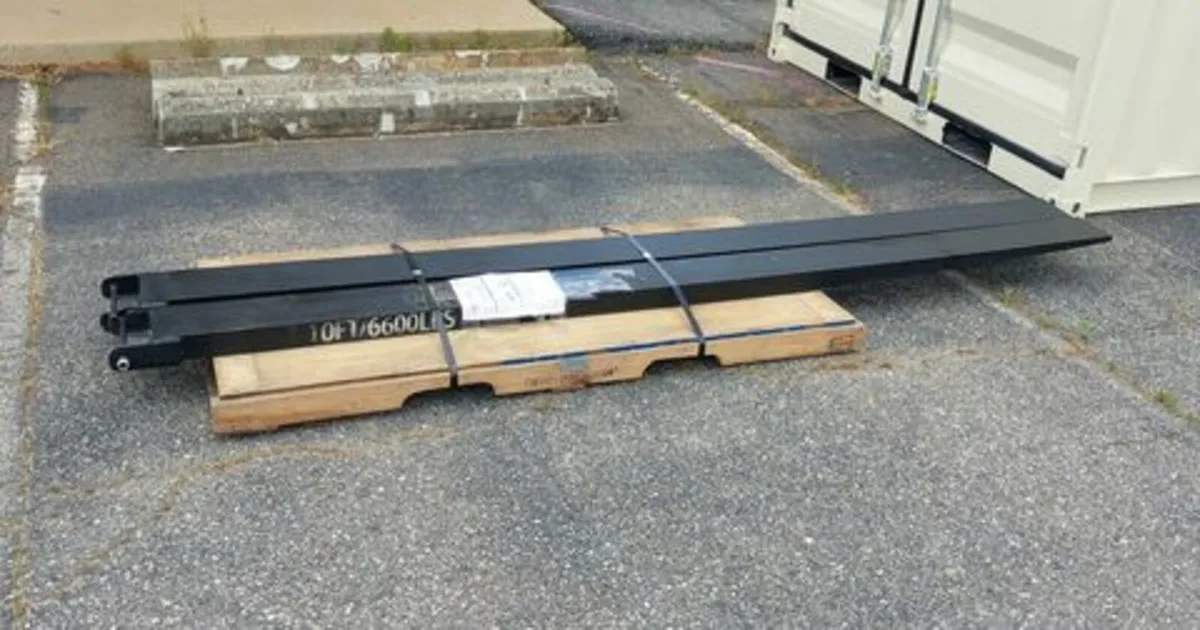Pallet fork extensions