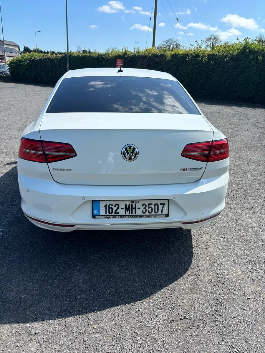 Volkswagen Passat Half leather Heated seats - Image 4