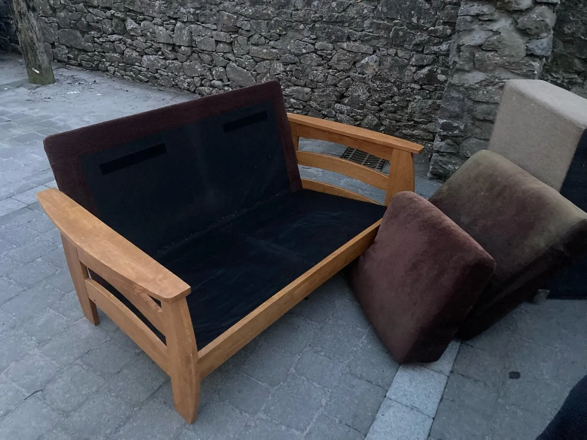 Couch - 2-seater - Image 2