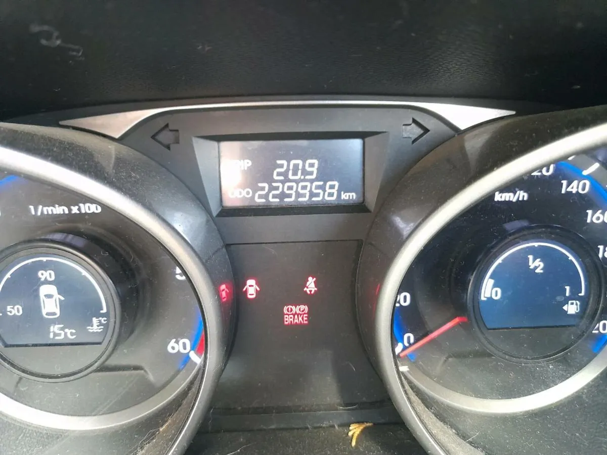 Car - Image 2
